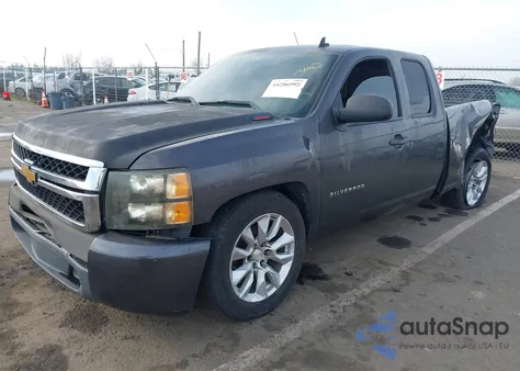 2010 Chevrolet Silverado 1500 Ls z USA, uszkodzony, nr VIN 1GCSCREA2AZ189494